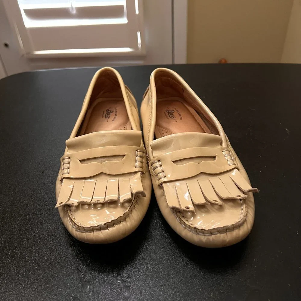 Bass cream leather loafer flats size 5 with knitted fringe
